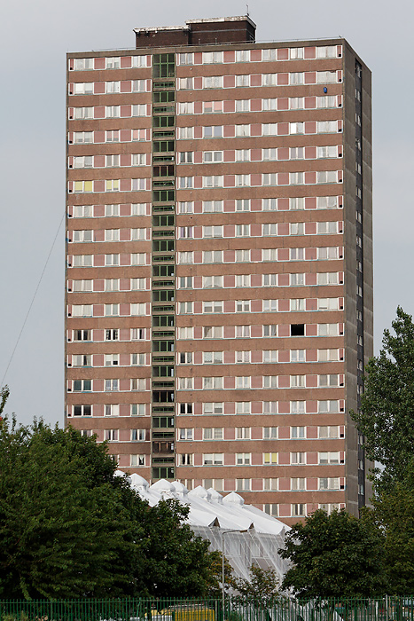 The main face of the high-rise block The main face of the high-rise block