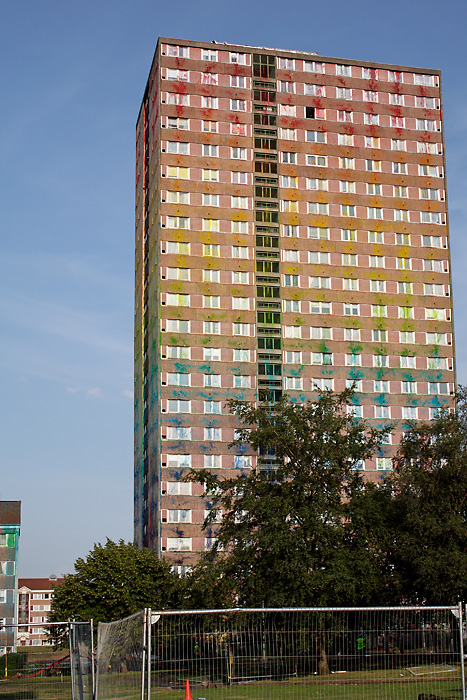 Rainbow high-rise, from the front Rainbow high-rise, from the front